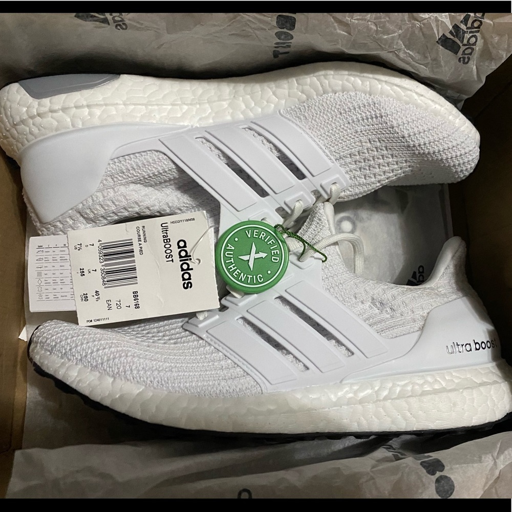 ULTRA BOOST 4.0